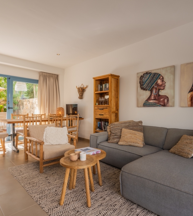 Resa Estates Ibiza sale ted koop Cala Tarida patio townhouse living 2.JPG